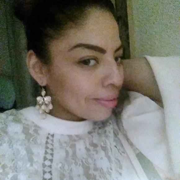 Meet your Posher, Vanessa - Picture 1 of 1